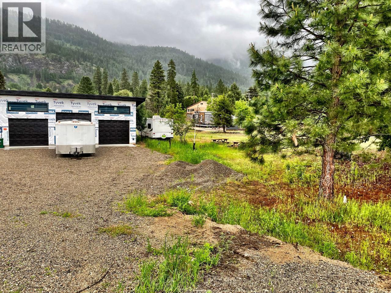 1650 Benniger Road, Christina Lake, British Columbia  V0H 1E0 - Photo 11 - 10380810