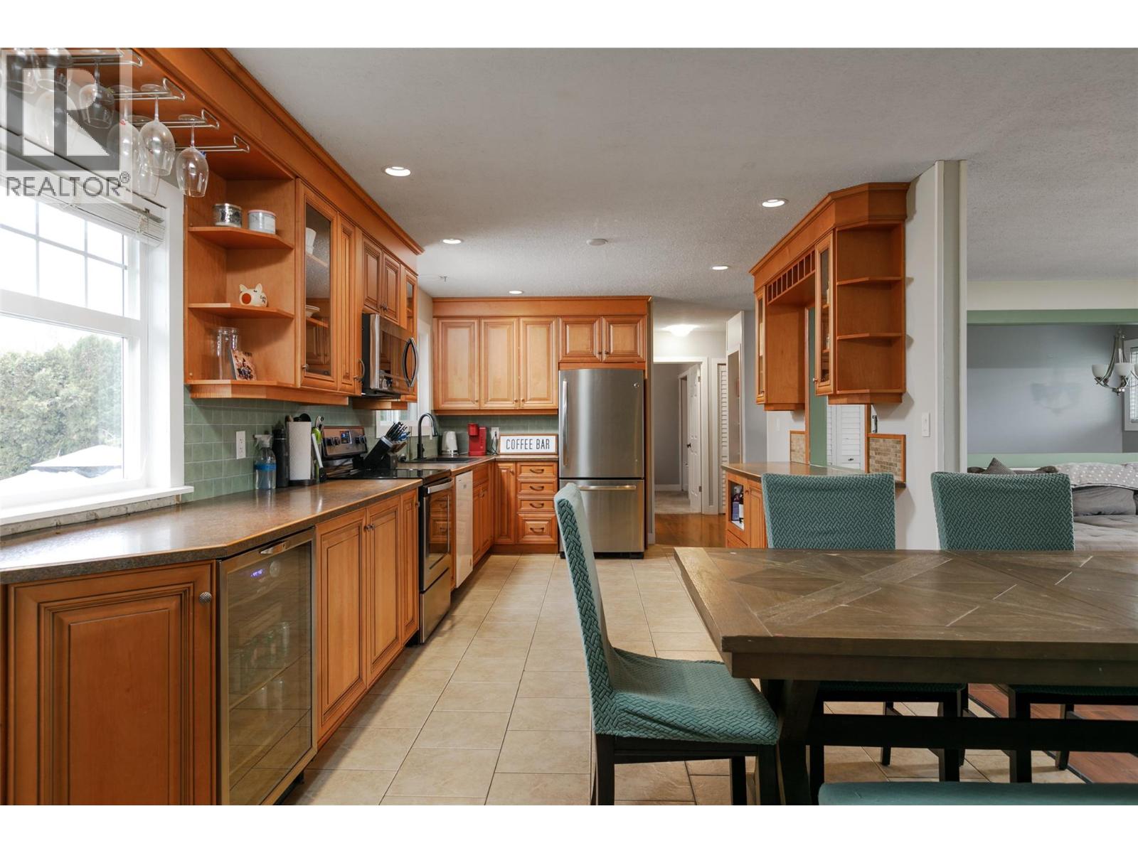 340 Patterson Road, Kelowna, British Columbia  V1X 2L2 - Photo 2 - 10380977