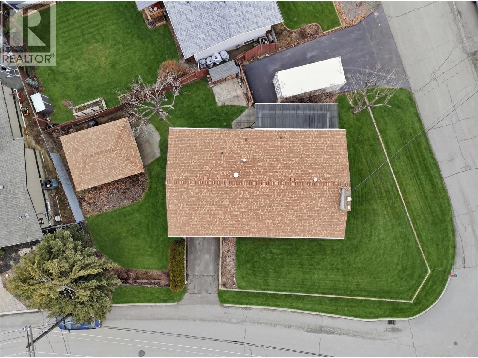 1119 Kemano Street, Kamloops, British Columbia  V2B 2T8 - Photo 2 - 10380813