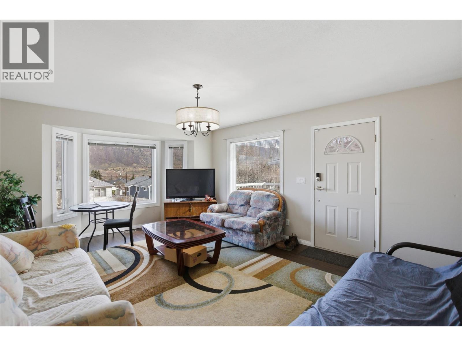 935 Dominion Street, Kamloops, British Columbia  V2C 2Y3 - Photo 3 - 10381009