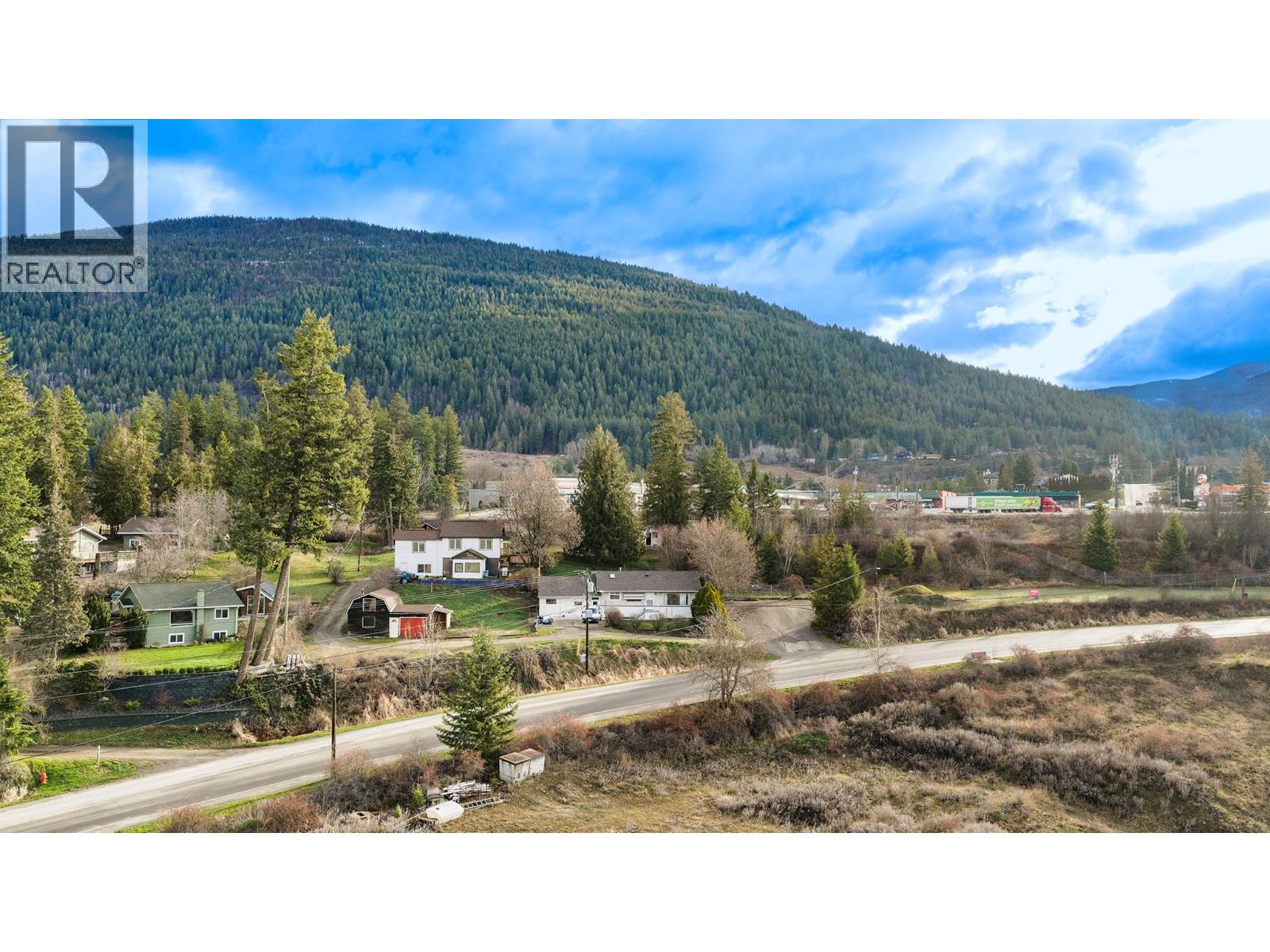 338 Valleyview Drive, Creston, British Columbia  V0B 1G3 - Photo 2 - 10381018