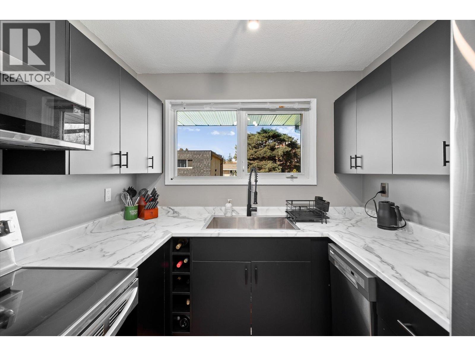 1291 Bernard Avenue Unit# 2, Kelowna, British Columbia  V1Y 6R3 - Photo 12 - 10380828