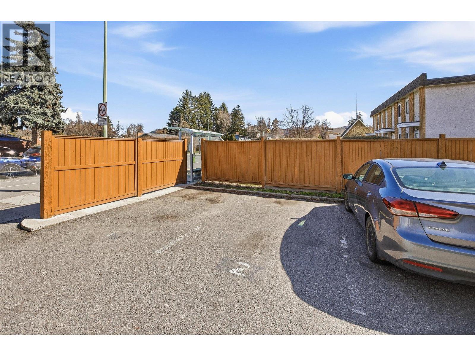 1291 Bernard Avenue Unit# 2, Kelowna, British Columbia  V1Y 6R3 - Photo 20 - 10380828