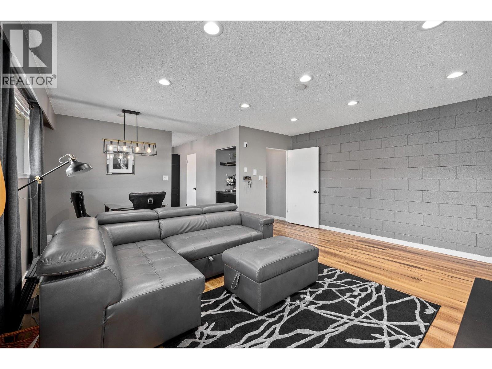 1291 Bernard Avenue Unit# 2, Kelowna, British Columbia  V1Y 6R3 - Photo 6 - 10380828