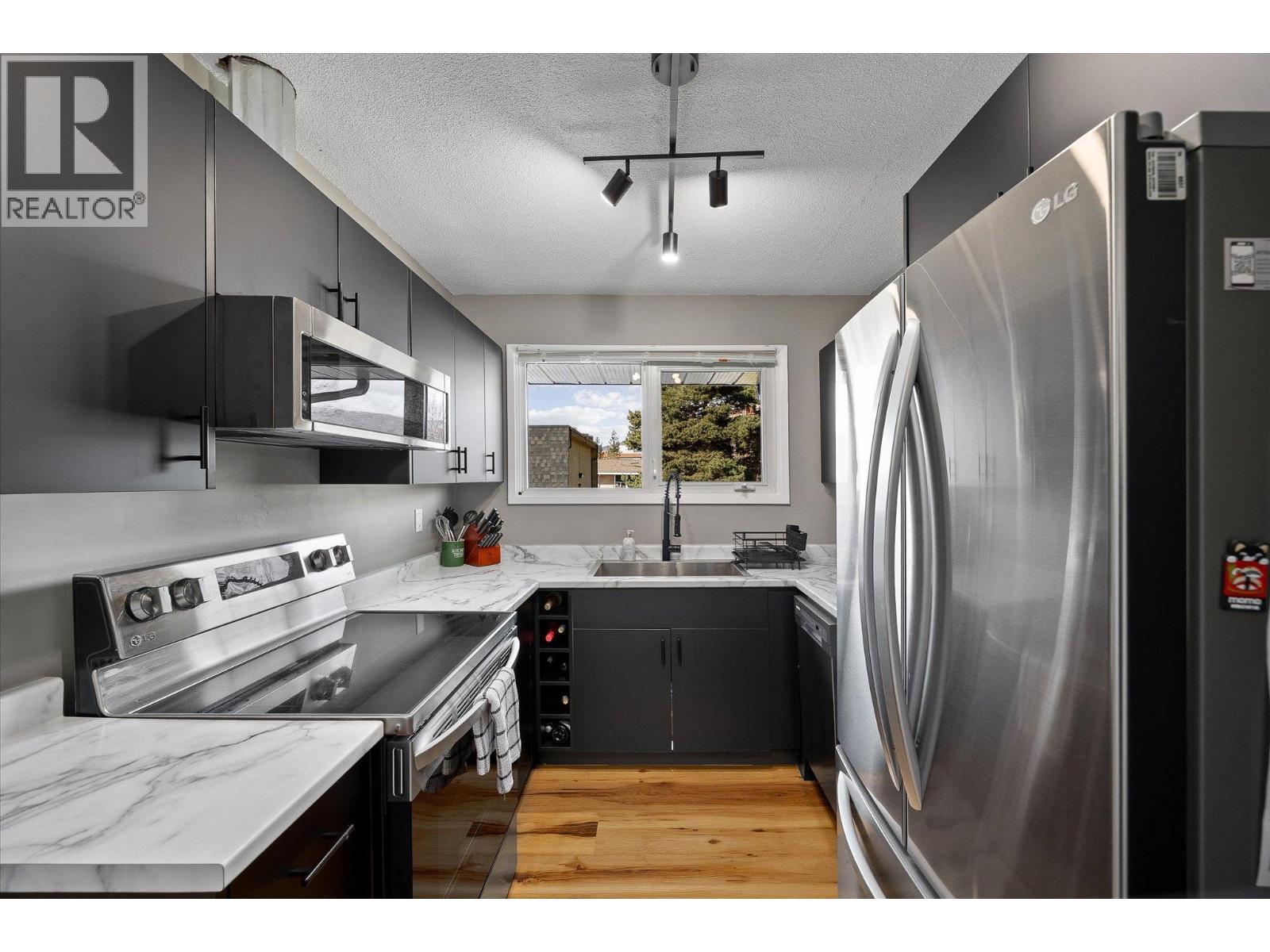 1291 Bernard Avenue Unit# 2, Kelowna, British Columbia  V1Y 6R3 - Photo 9 - 10380828