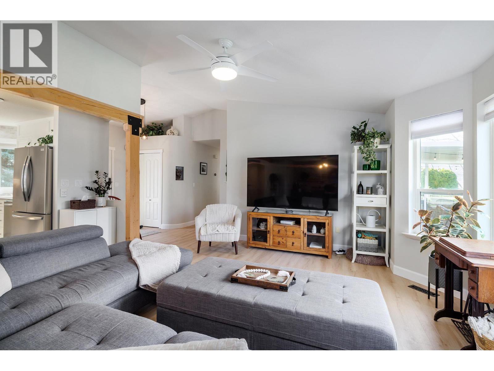 1740 Saldin Court, Lake Country, British Columbia  V4V 1N9 - Photo 5 - 10380836