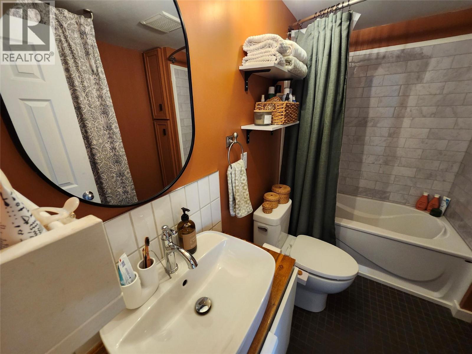 606 Edward Street E Unit# 5, Revelstoke, British Columbia  V0E 2S0 - Photo 26 - 10380410