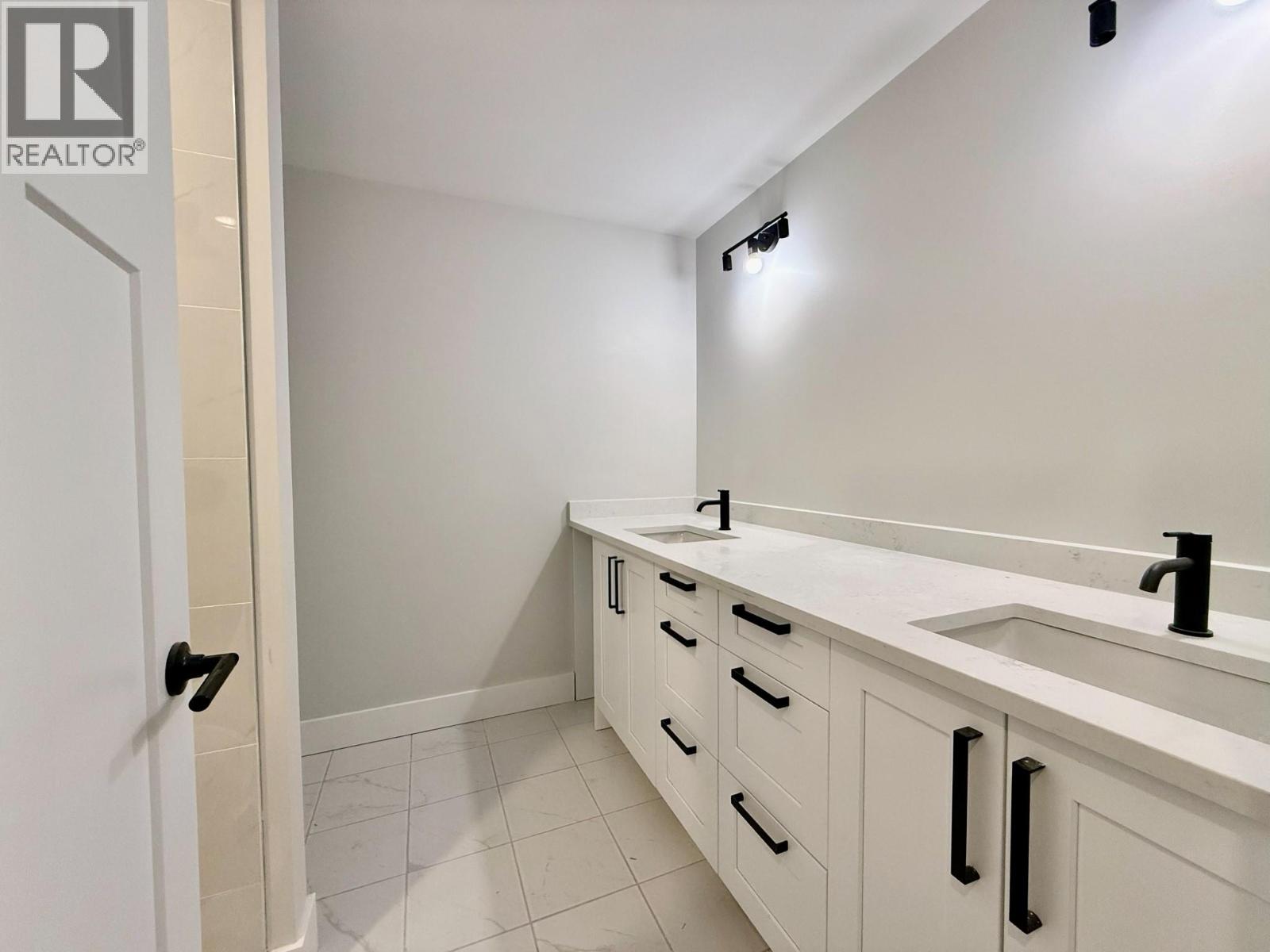 1938 Foxwood Trail Unit# 9, Windermere, British Columbia  V0B 2L2 - Photo 21 - 10381017