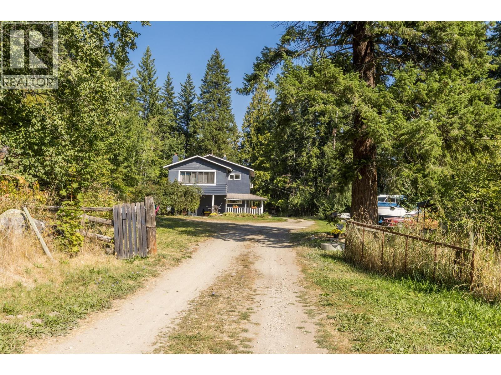 3591 65 Avenue NW, salmon arm, British Columbia