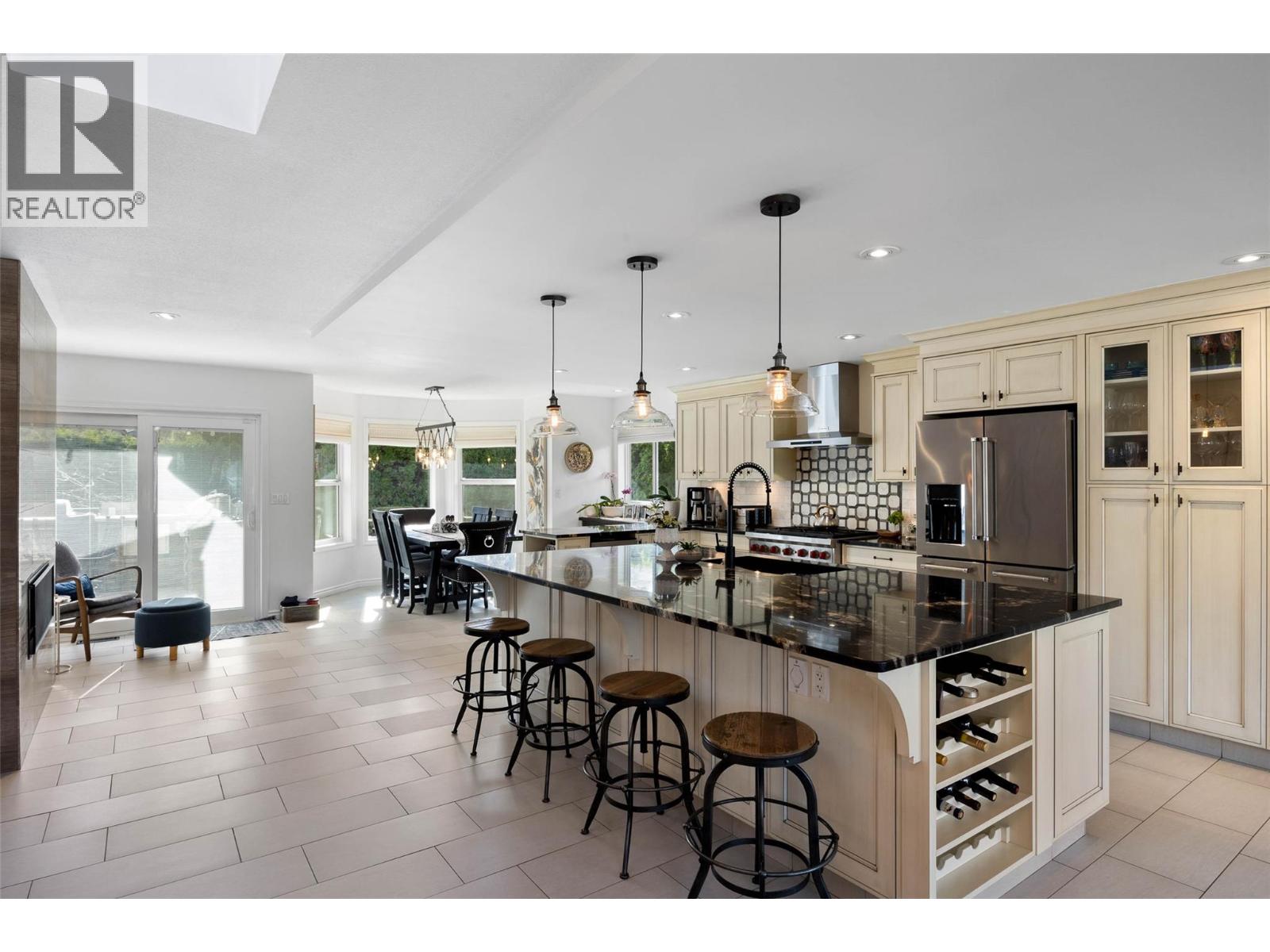 4774 Cammeray Drive, Kamloops, British Columbia  V2H 1N5 - Photo 9 - 10380144