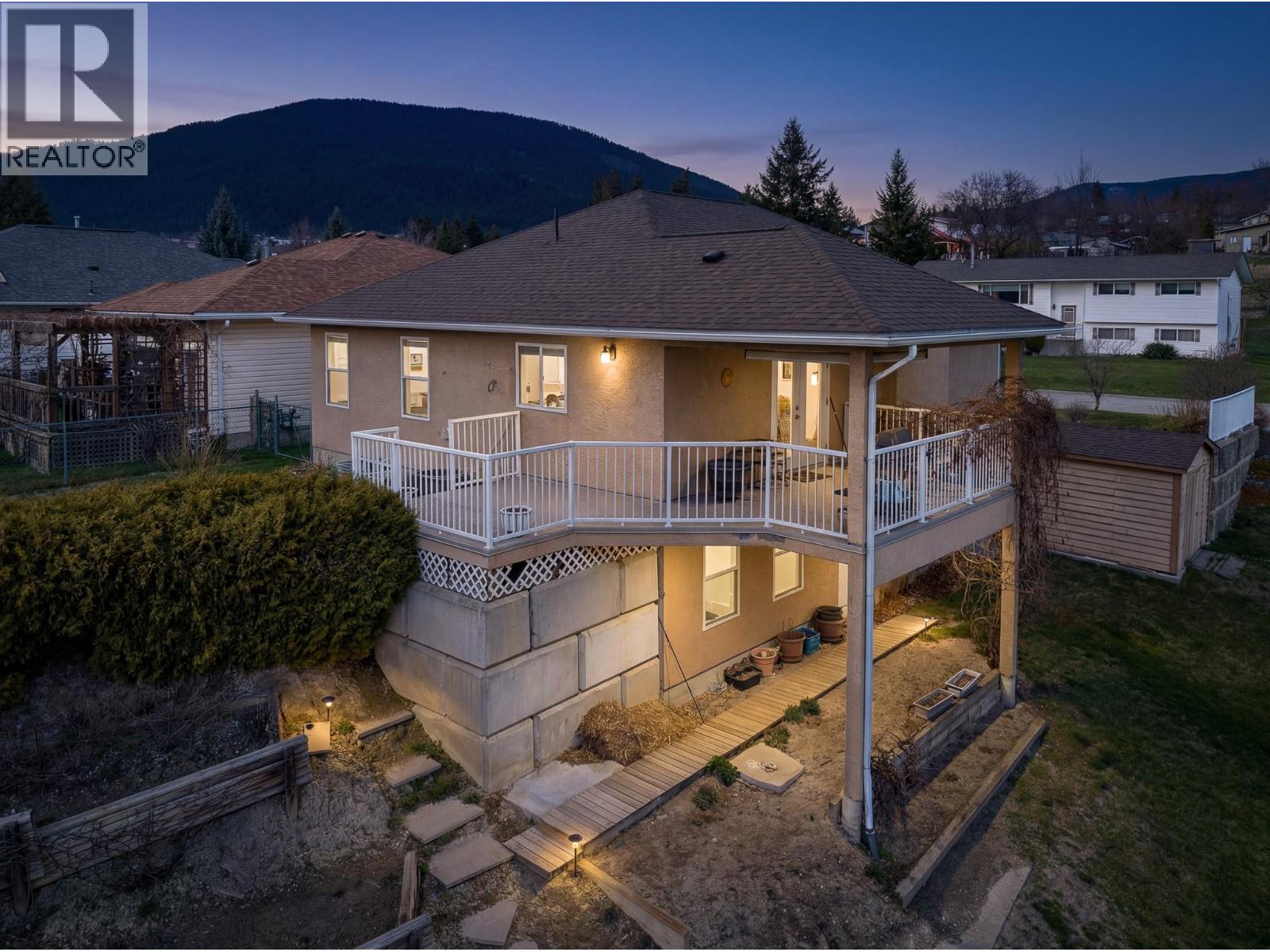 423 6th Avenue S, Creston, British Columbia  V0B 1G3 - Photo 3 - 10380992