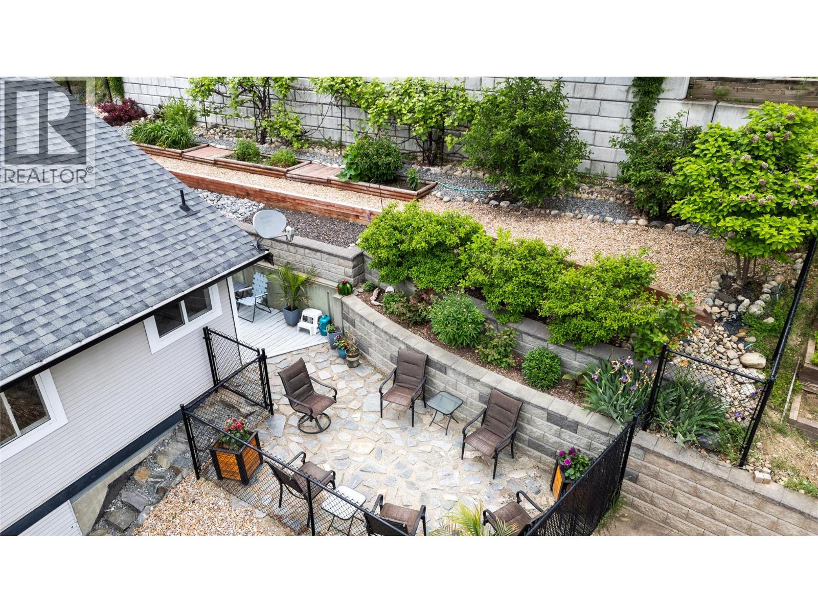 1040 14 Avenue Se, Salmon Arm, British Columbia  V1E 2R6 - Photo 5 - 10380958