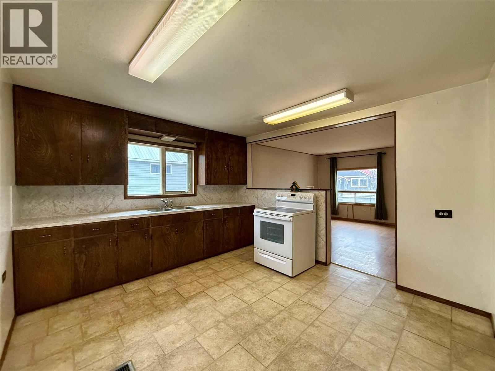 335 Marsden Street, Kimberley, British Columbia  V1A 1H3 - Photo 8 - 10373600