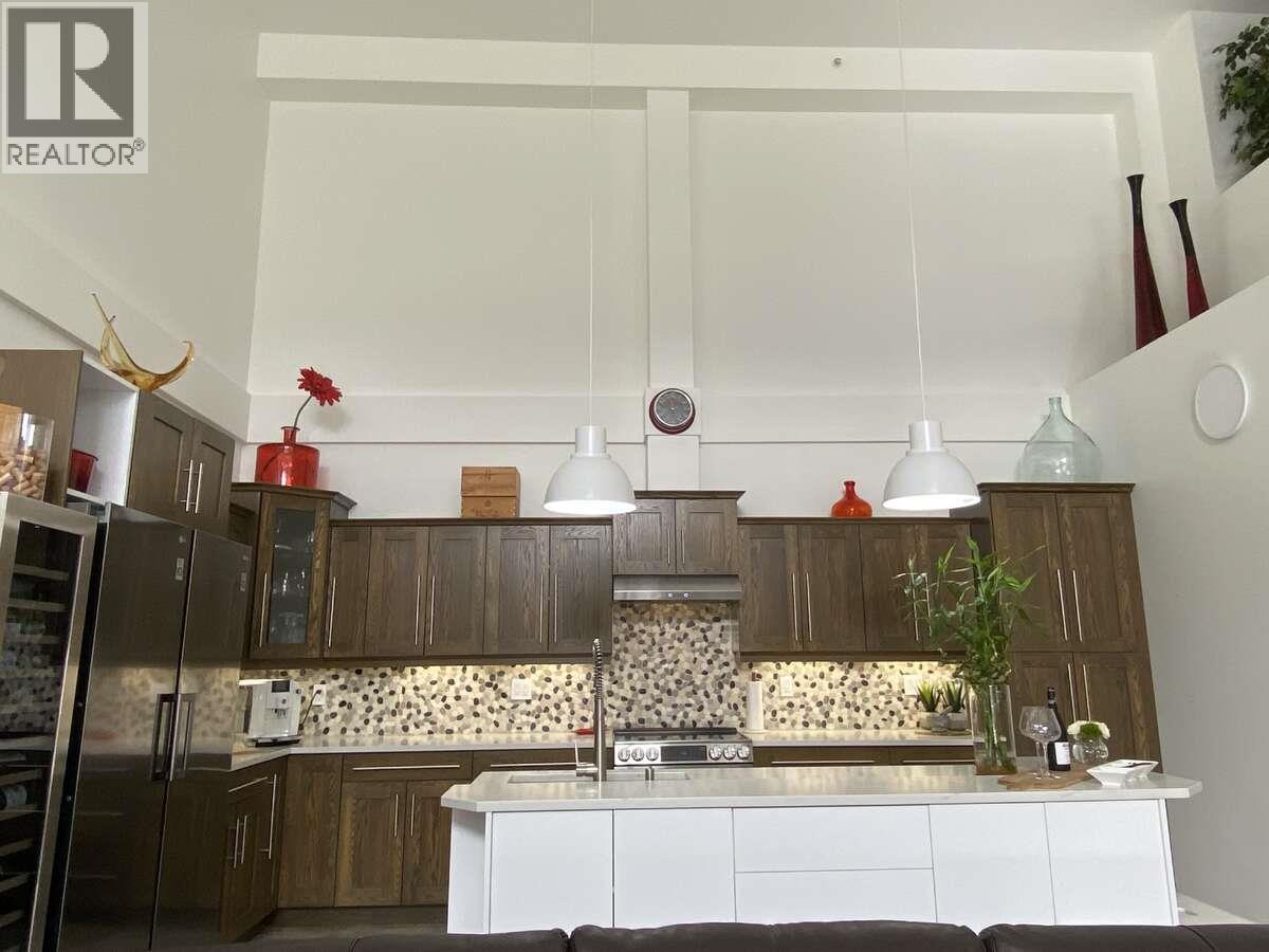 1905 Pandosy Street Unit# 307, Kelowna, British Columbia  V1Y 1R8 - Photo 2 - 10381053