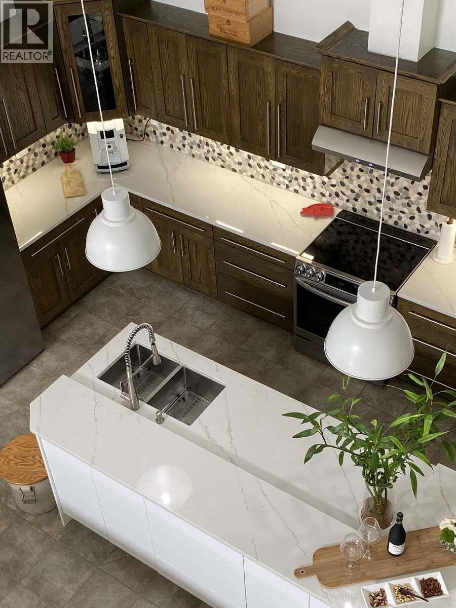 1905 Pandosy Street Unit# 307, Kelowna, British Columbia  V1Y 1R8 - Photo 3 - 10381053