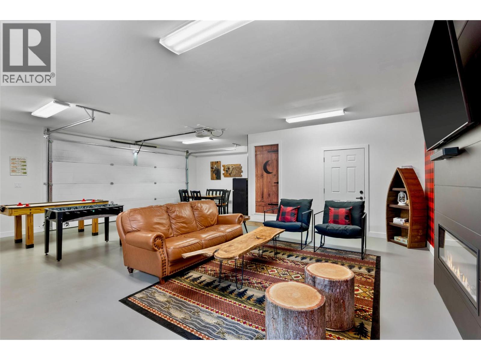 2731 Fairview Road, Anglemont, British Columbia  V0E 1M8 - Photo 20 - 10380574