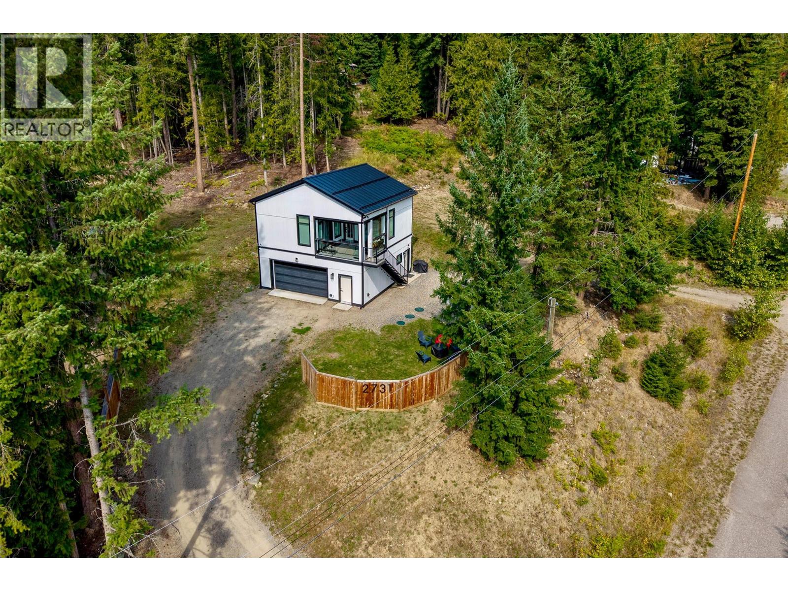 2731 Fairview Road, Anglemont, British Columbia  V0E 1M8 - Photo 31 - 10380574