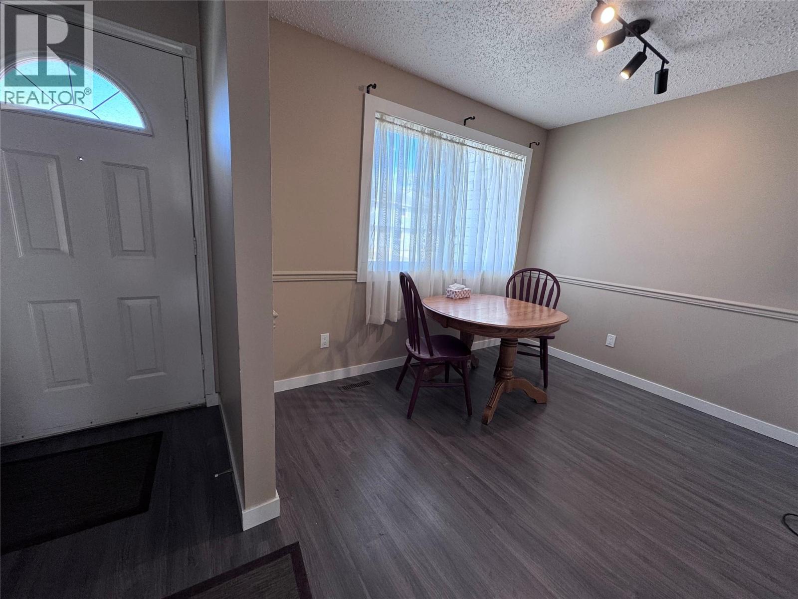 2221 3rd  N Street, Cranbrook, British Columbia  V1C 5G7 - Photo 5 - 10380882