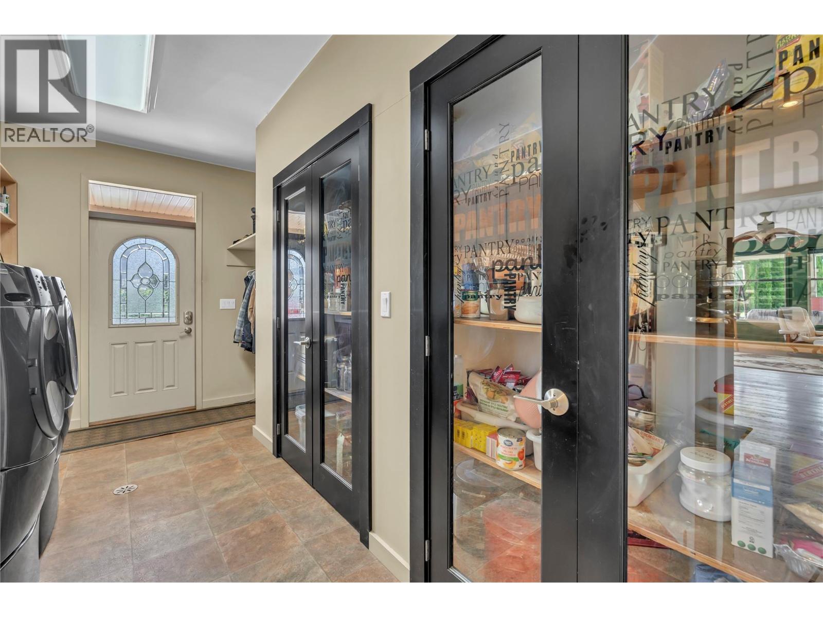 8705 Road 22 Road, Oliver, British Columbia  V0H 1T1 - Photo 17 - 10381063