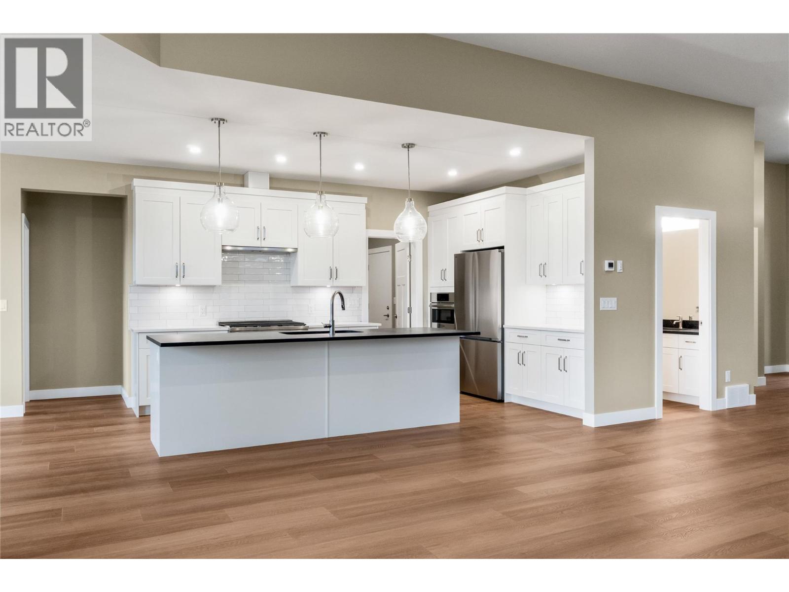 1905 35 Street Ne, Salmon Arm, British Columbia  V1E 1M9 - Photo 13 - 10381019