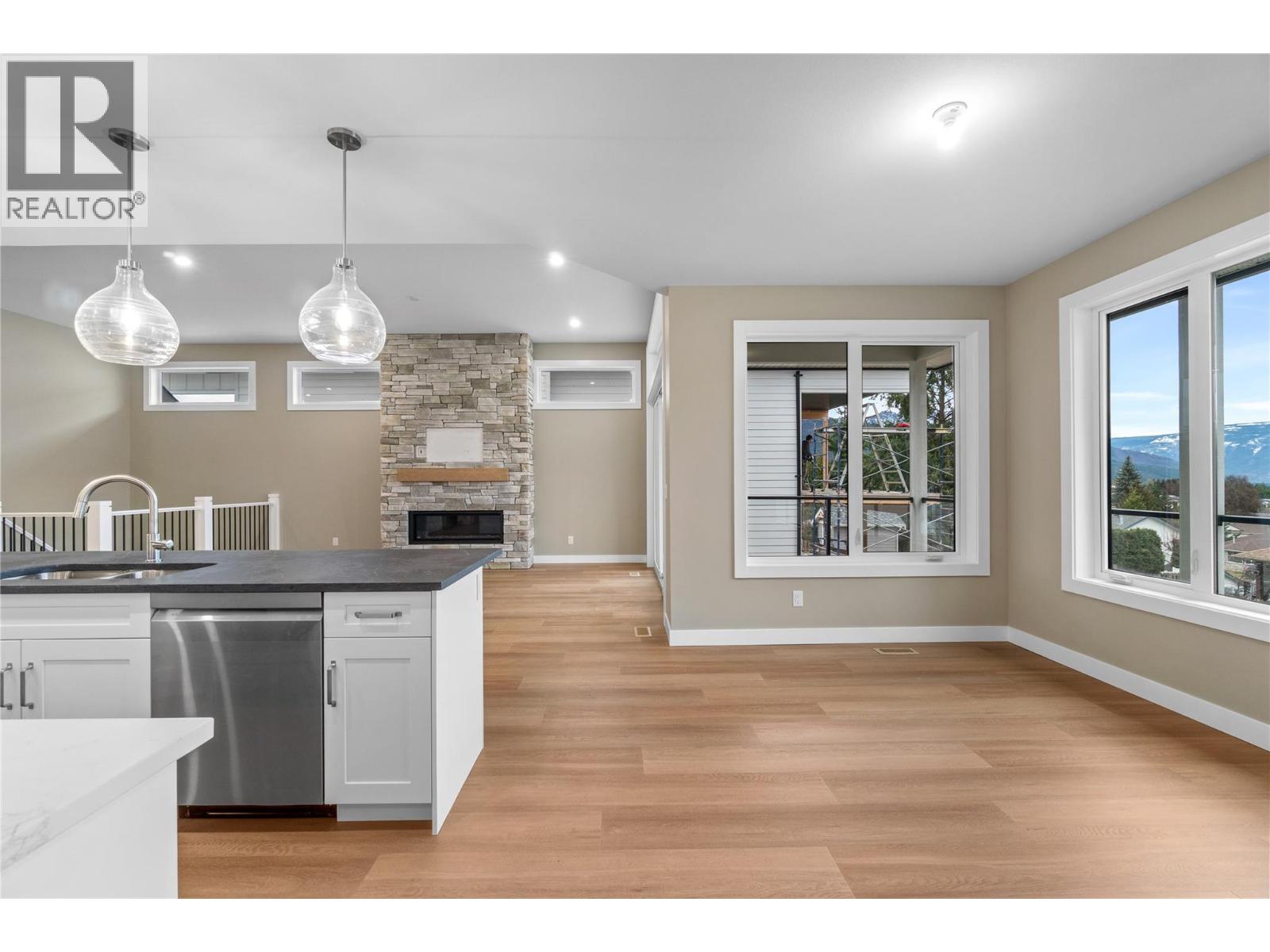 1905 35 Street Ne, Salmon Arm, British Columbia  V1E 1M9 - Photo 20 - 10381019