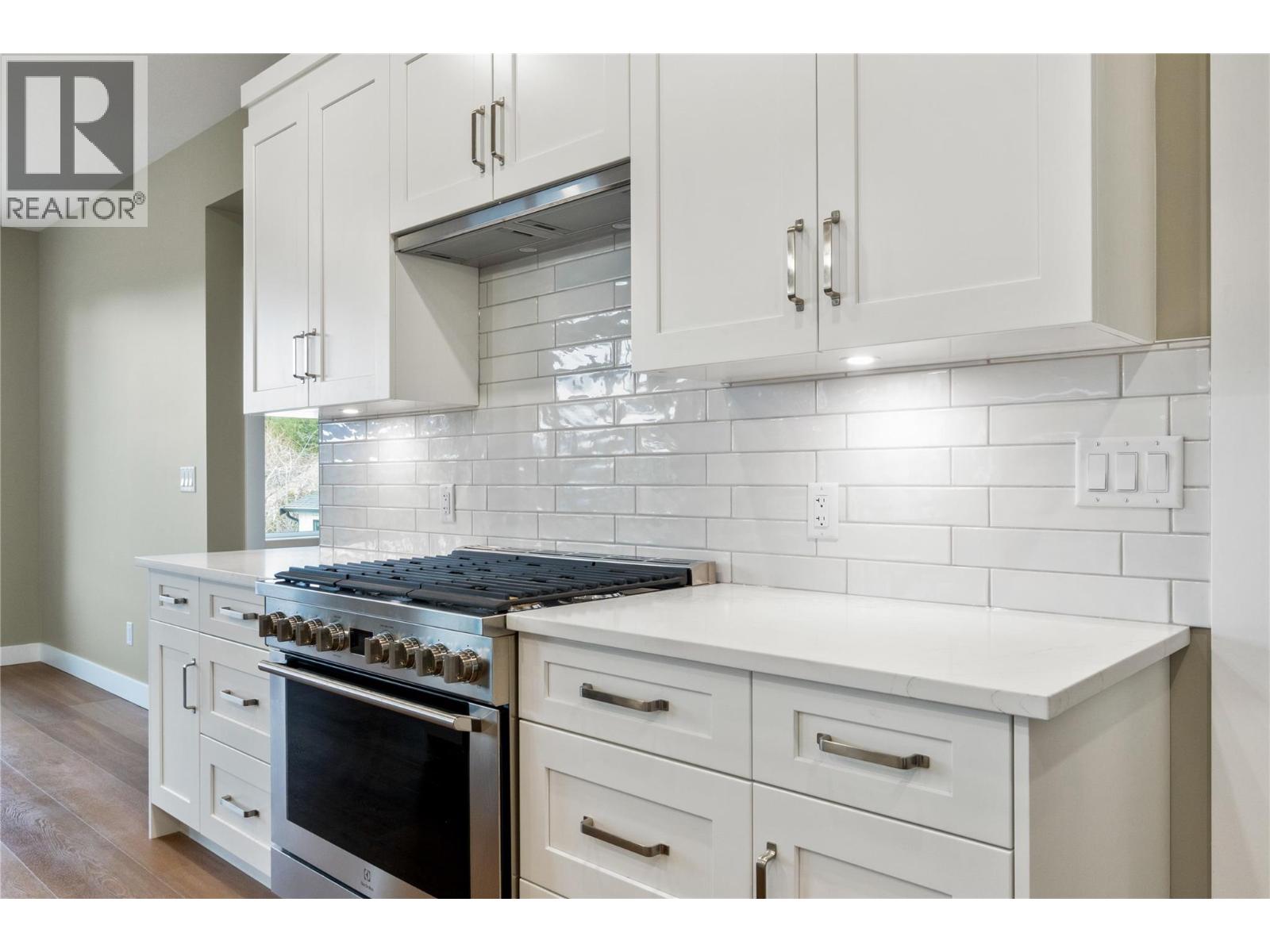 1905 35 Street Ne, Salmon Arm, British Columbia  V1E 1M9 - Photo 23 - 10381019