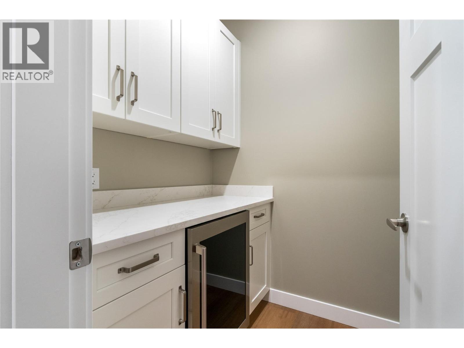 1905 35 Street Ne, Salmon Arm, British Columbia  V1E 1M9 - Photo 31 - 10381019