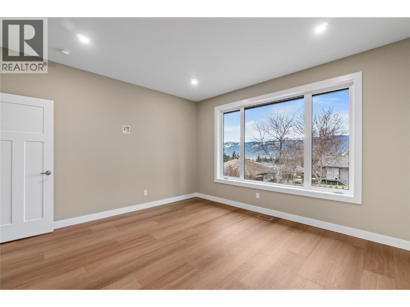 1905 35 Street Ne, Salmon Arm, British Columbia  V1E 1M9 - Photo 33 - 10381019