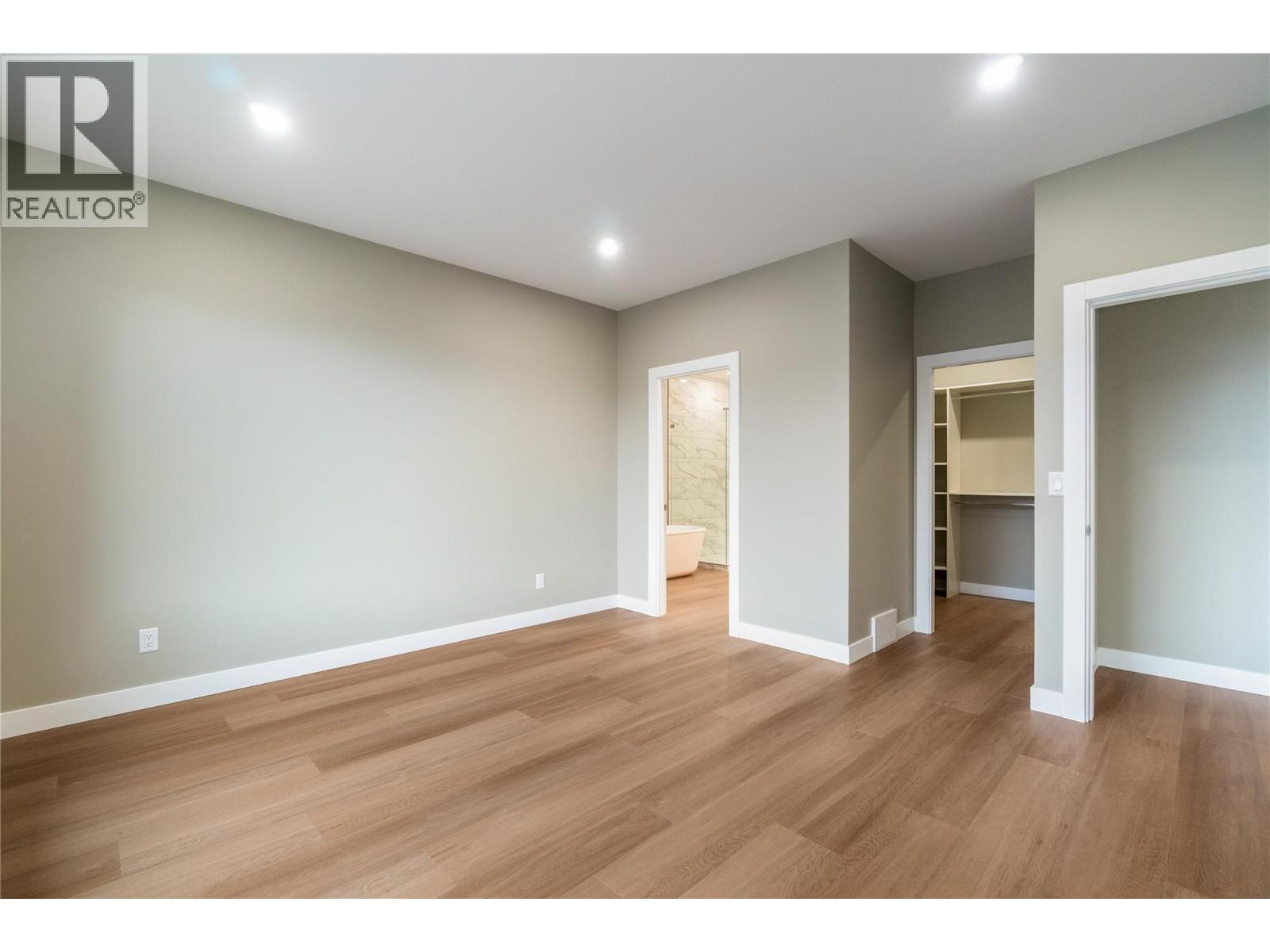 1905 35 Street Ne, Salmon Arm, British Columbia  V1E 1M9 - Photo 34 - 10381019