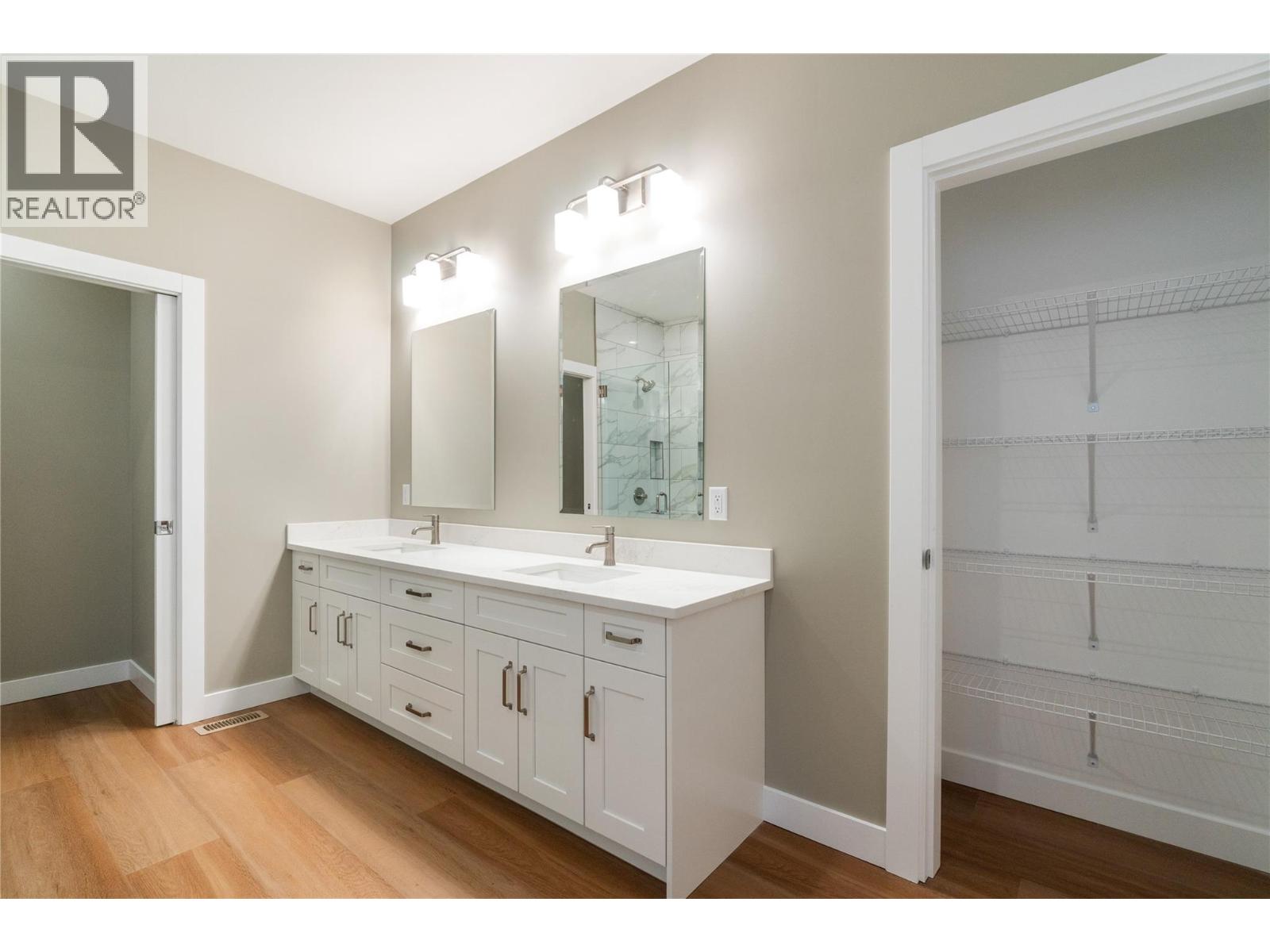 1905 35 Street Ne, Salmon Arm, British Columbia  V1E 1M9 - Photo 37 - 10381019