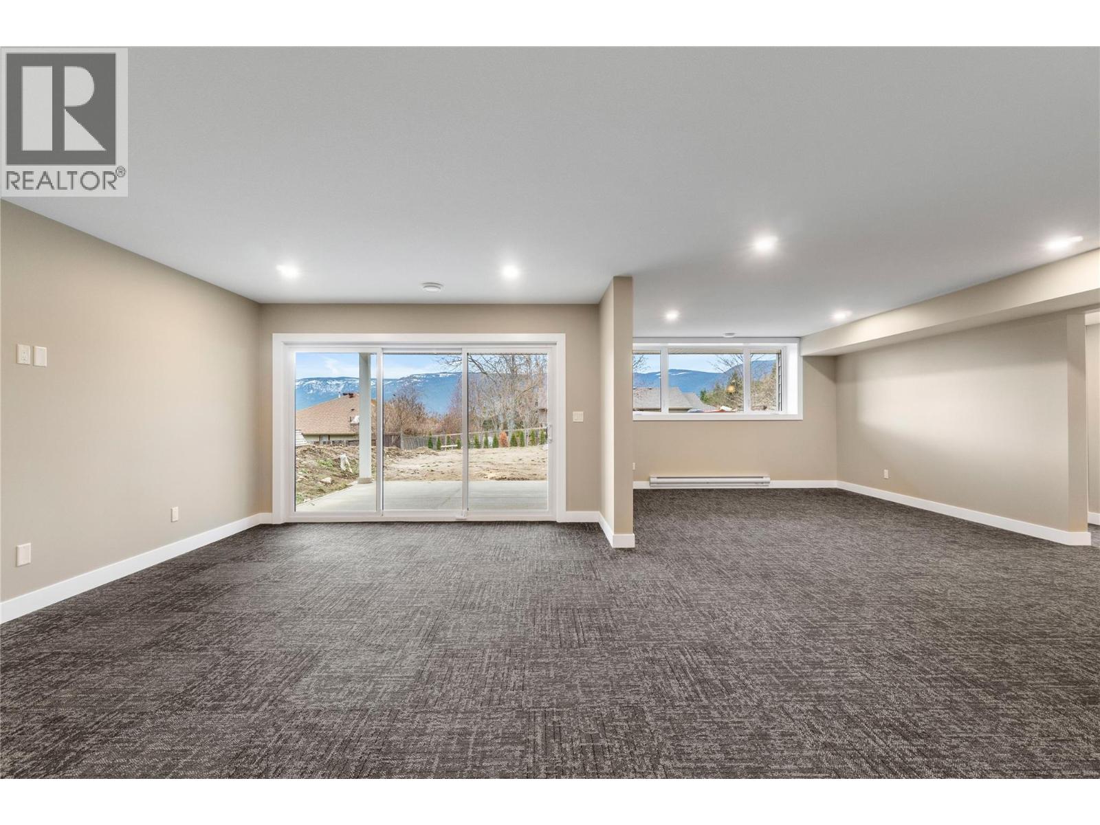 1905 35 Street Ne, Salmon Arm, British Columbia  V1E 1M9 - Photo 46 - 10381019