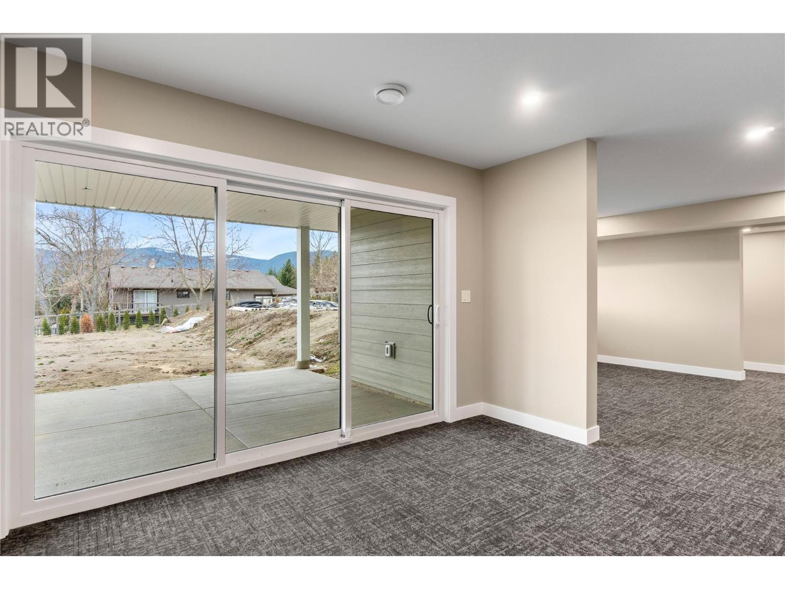 1905 35 Street Ne, Salmon Arm, British Columbia  V1E 1M9 - Photo 48 - 10381019