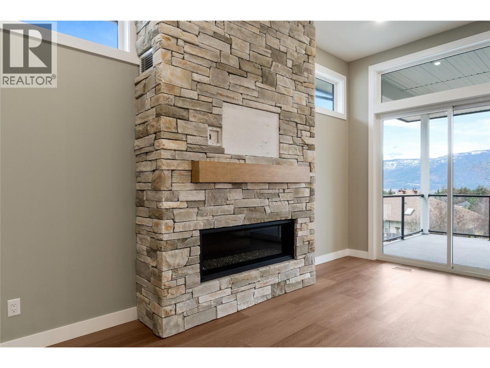 1905 35 Street Ne, Salmon Arm, British Columbia  V1E 1M9 - Photo 8 - 10381019