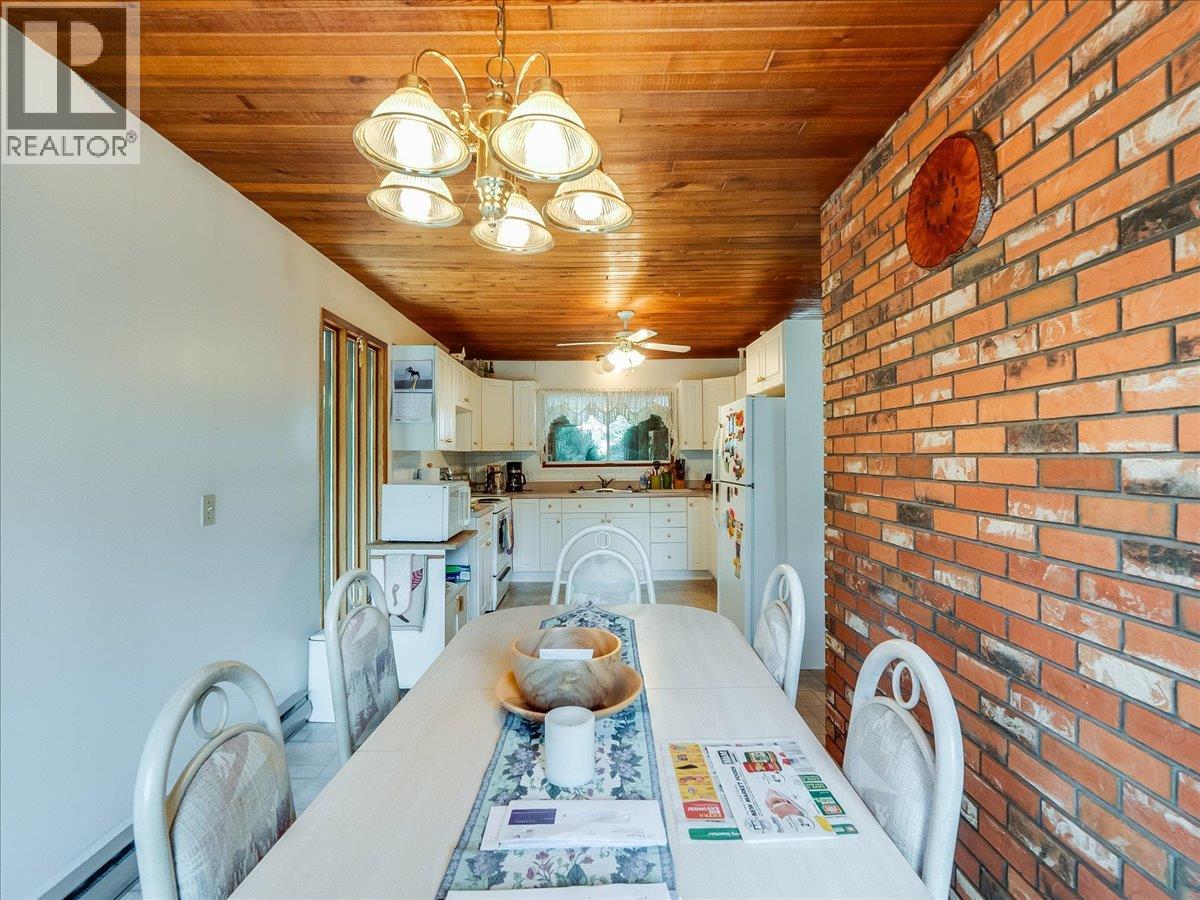 5641 Slocan River Road, Winlaw, British Columbia  V0G 2J0 - Photo 10 - 10381035