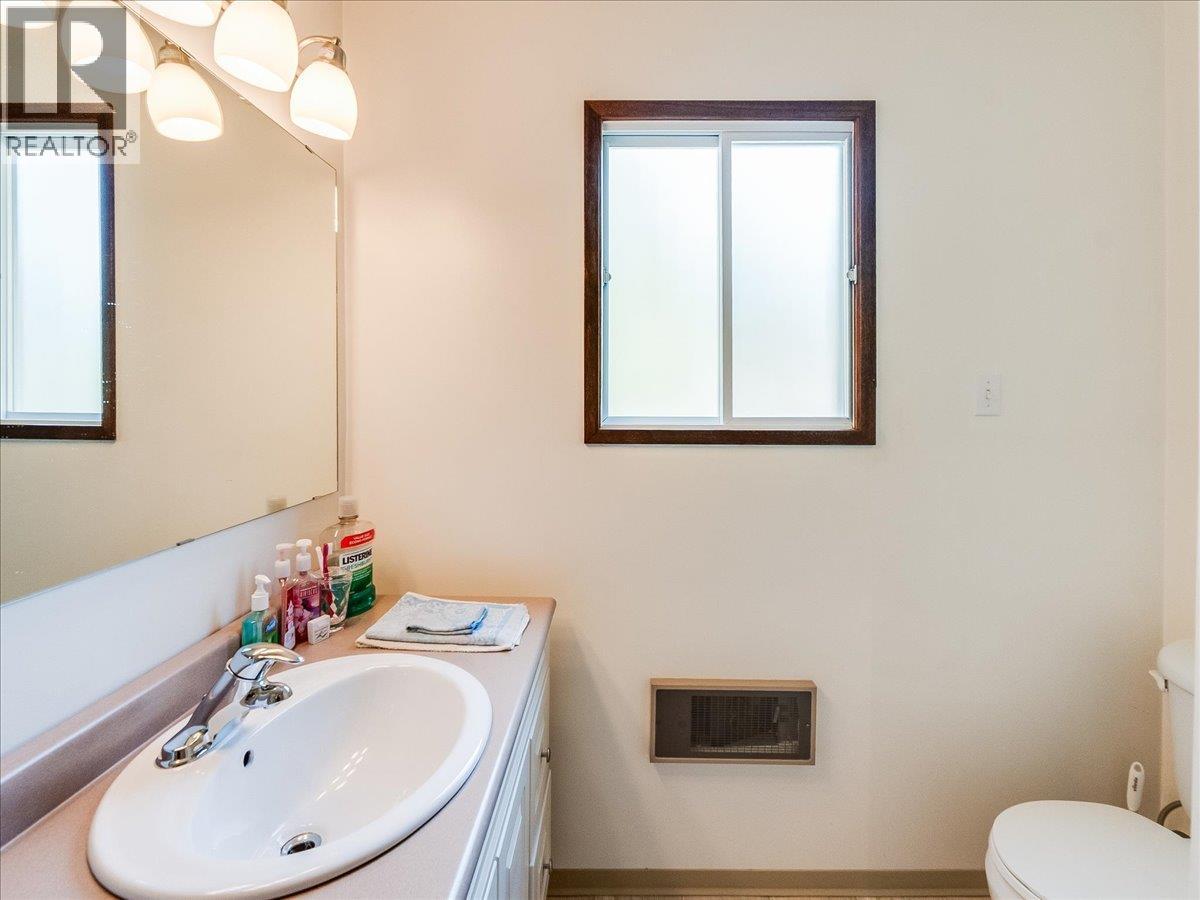 5641 Slocan River Road, Winlaw, British Columbia  V0G 2J0 - Photo 14 - 10381035