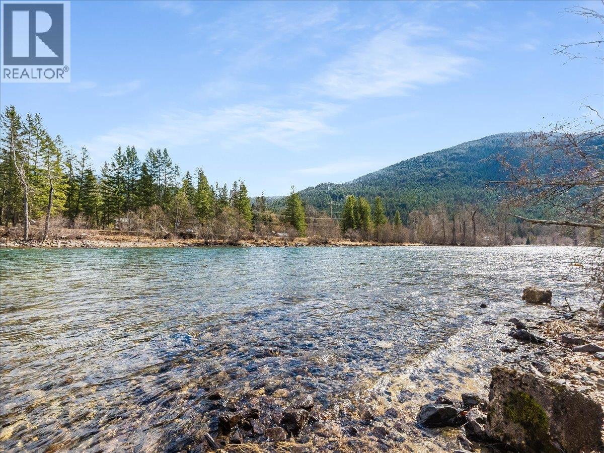 5641 Slocan River Road, Winlaw, British Columbia  V0G 2J0 - Photo 28 - 10381035