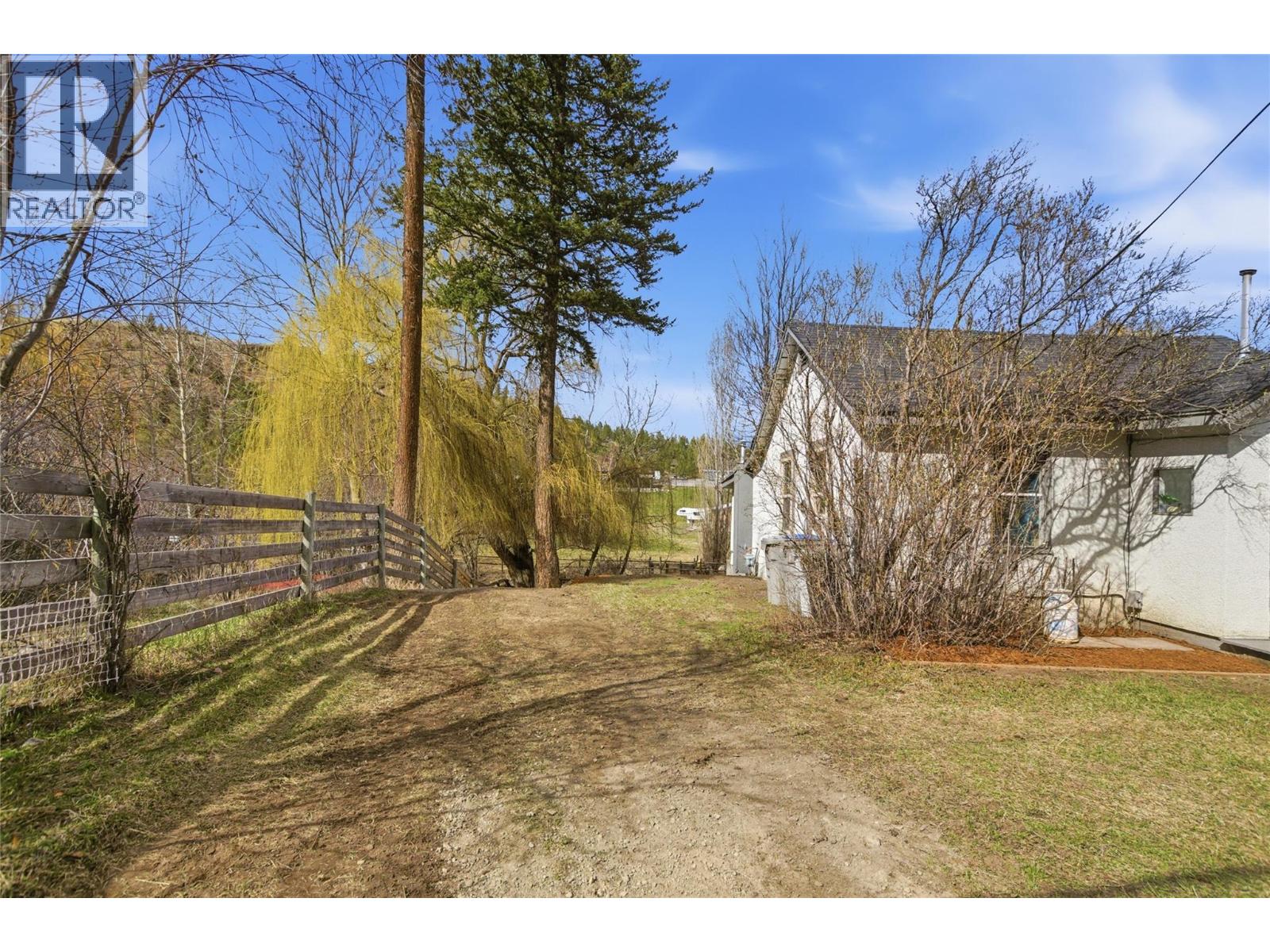 1915 Shumway Road, Kamloops, British Columbia  V2C 6T7 - Photo 15 - 10381020