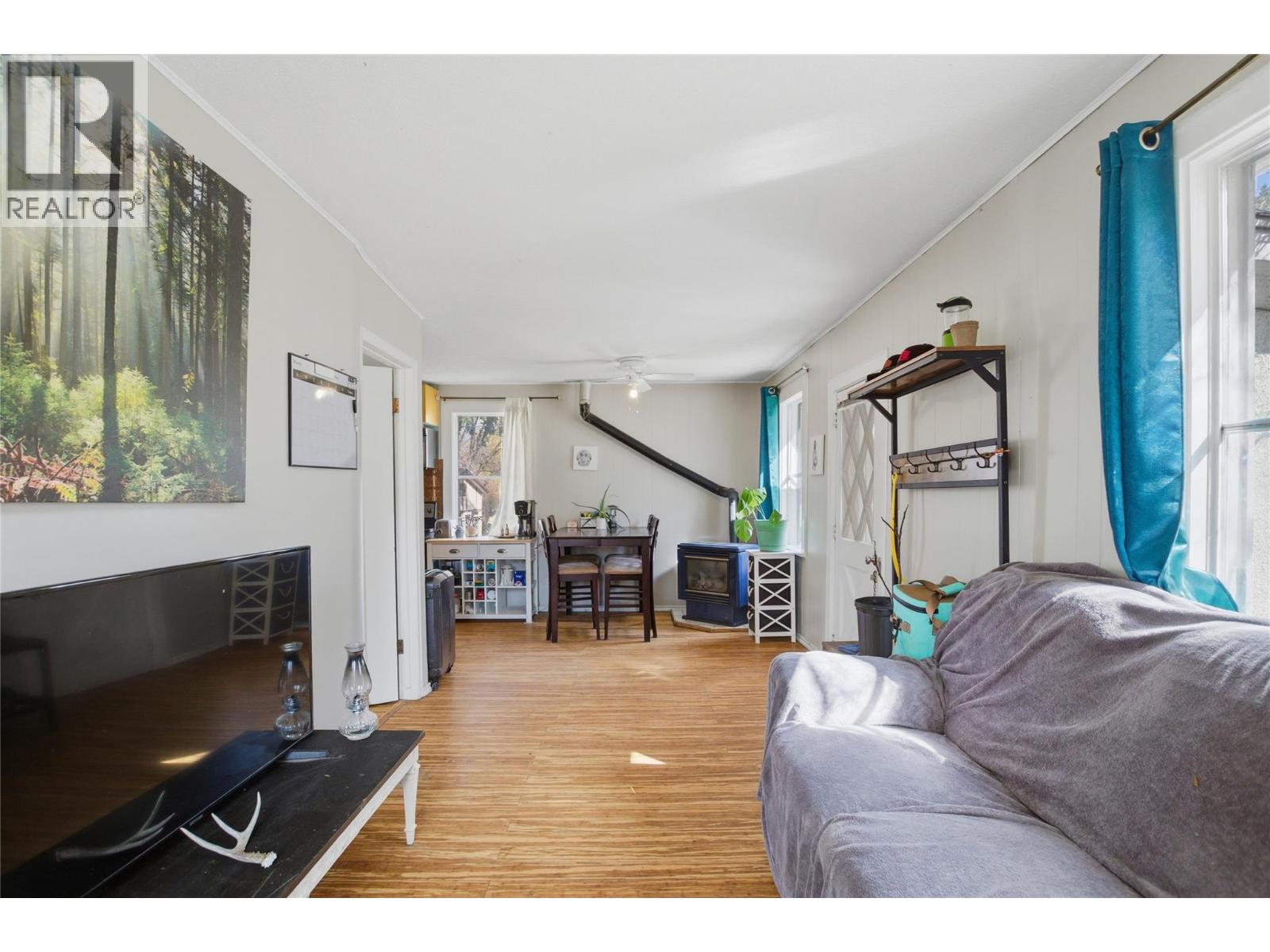 1915 Shumway Road, Kamloops, British Columbia  V2C 6T7 - Photo 9 - 10381020