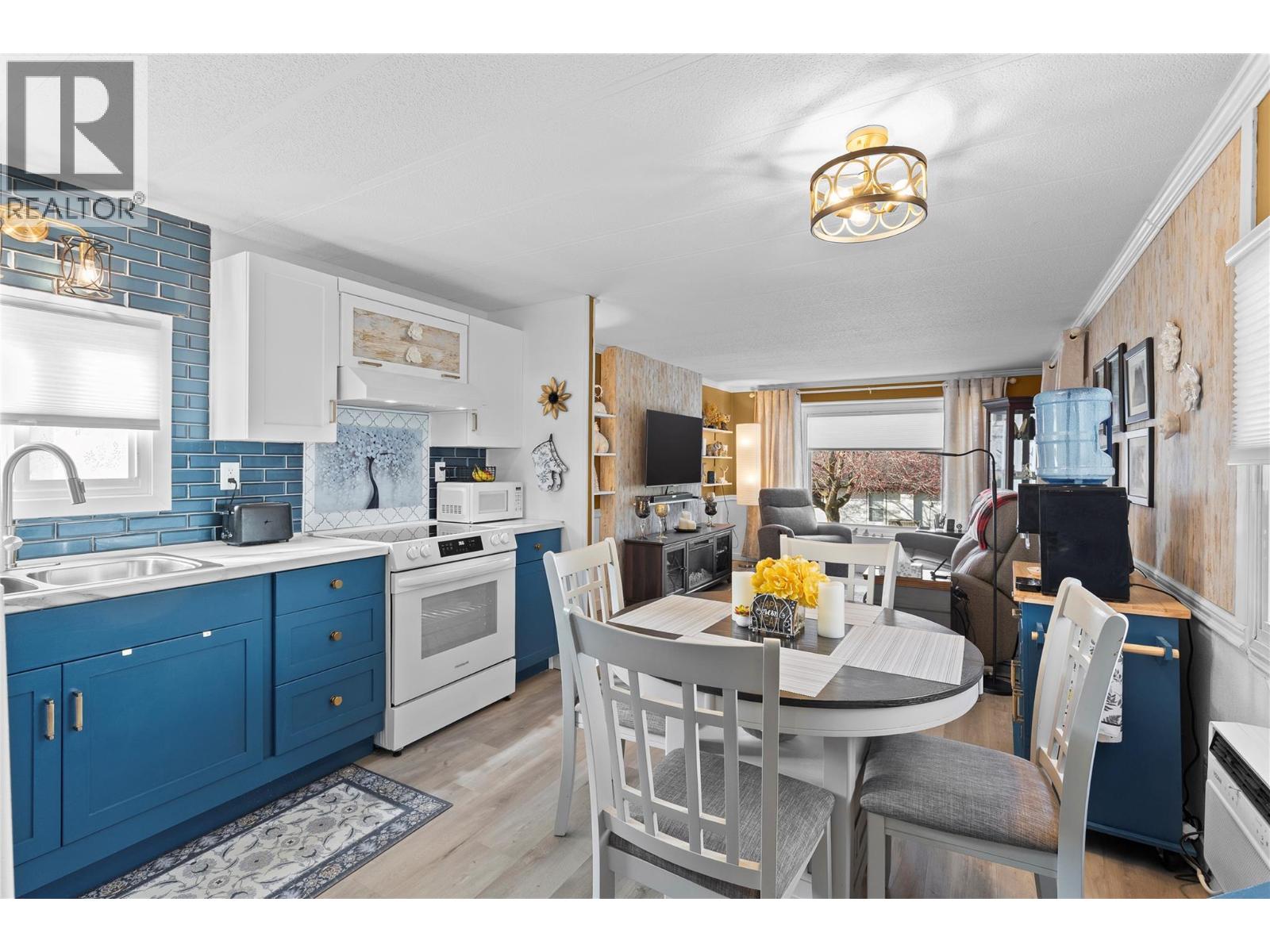 15401 Kalamalka Lake Road Unit# 98, Vernon, British Columbia  V1B 1Z3 - Photo 10 - 10380871