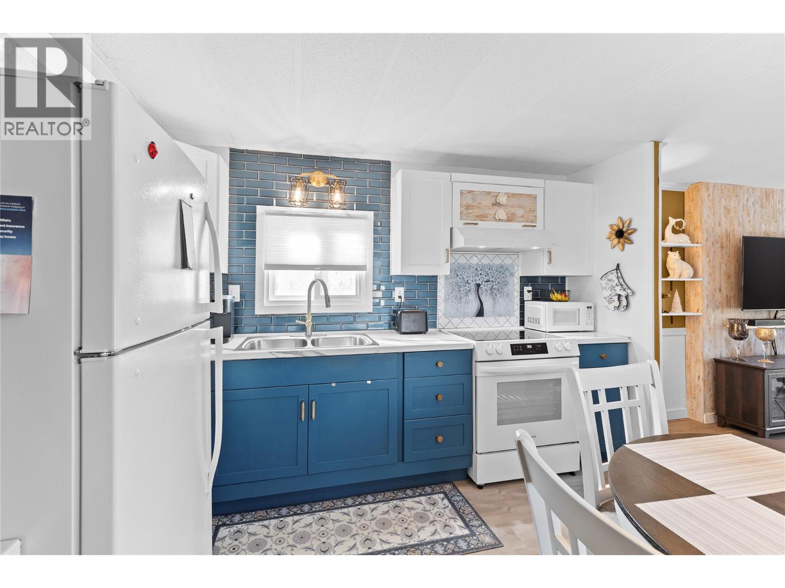 15401 Kalamalka Lake Road Unit# 98, Vernon, British Columbia  V1B 1Z3 - Photo 11 - 10380871