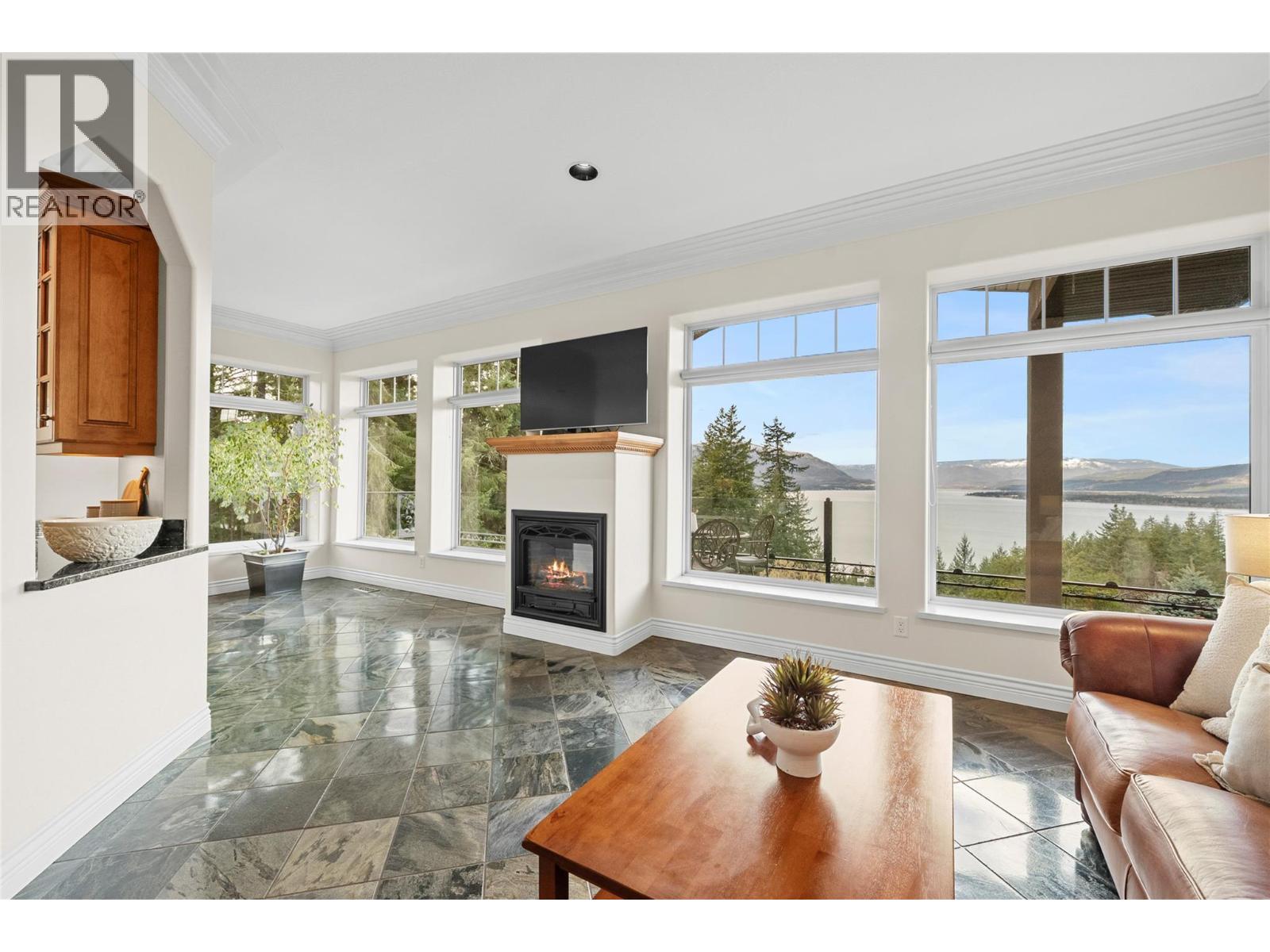3676 McBride Road, blind bay, British Columbia
