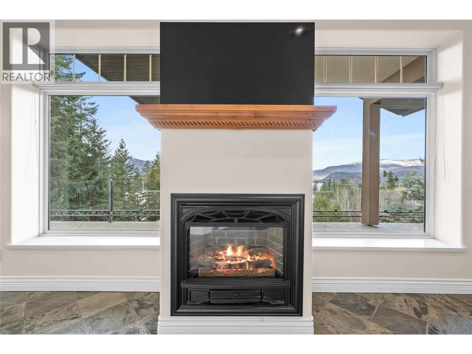 3676 Mcbride Road, Blind Bay, British Columbia  V0E 1H1 - Photo 10 - 10380658