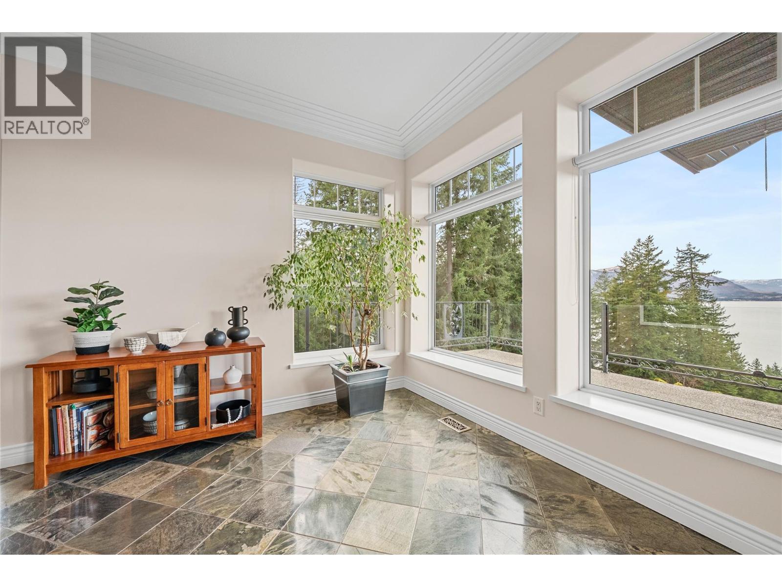 3676 Mcbride Road, Blind Bay, British Columbia  V0E 1H1 - Photo 12 - 10380658
