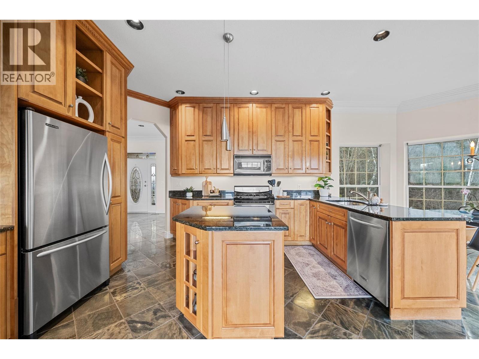 3676 Mcbride Road, Blind Bay, British Columbia  V0E 1H1 - Photo 13 - 10380658