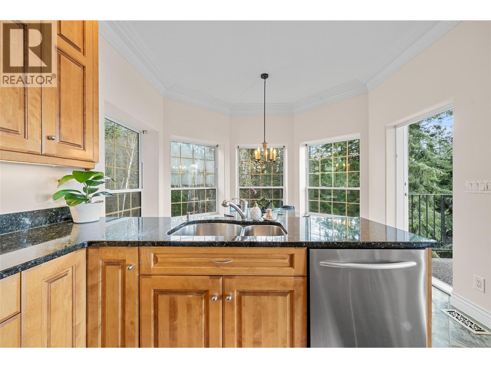 3676 Mcbride Road, Blind Bay, British Columbia  V0E 1H1 - Photo 17 - 10380658