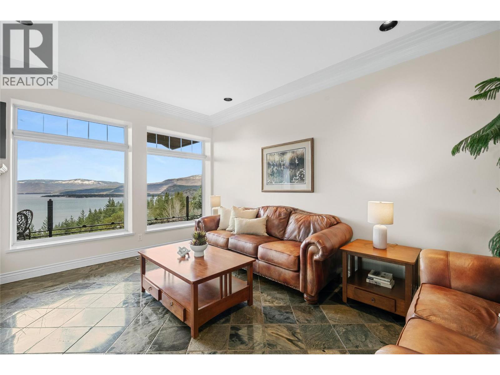 3676 Mcbride Road, Blind Bay, British Columbia  V0E 1H1 - Photo 3 - 10380658