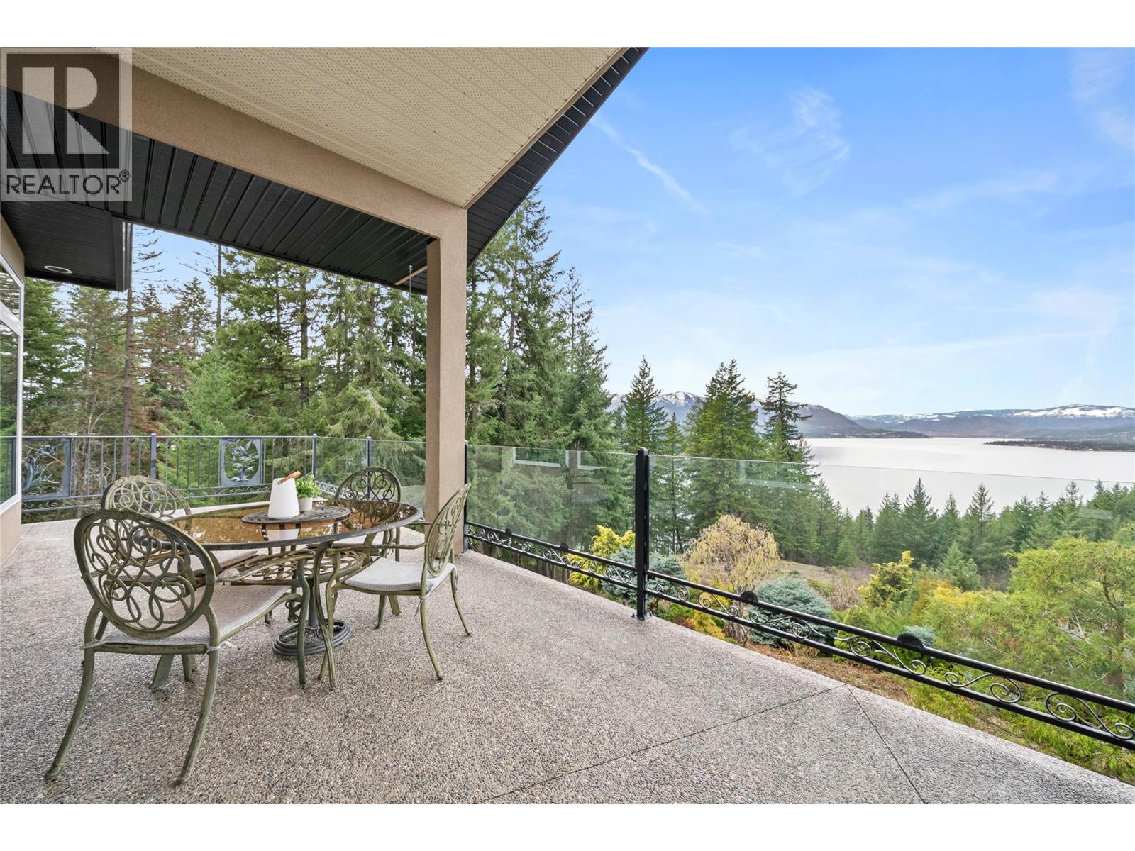 3676 Mcbride Road, Blind Bay, British Columbia  V0E 1H1 - Photo 4 - 10380658
