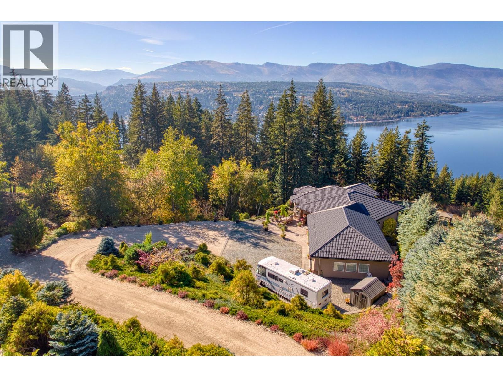 3676 Mcbride Road, Blind Bay, British Columbia  V0E 1H1 - Photo 5 - 10380658