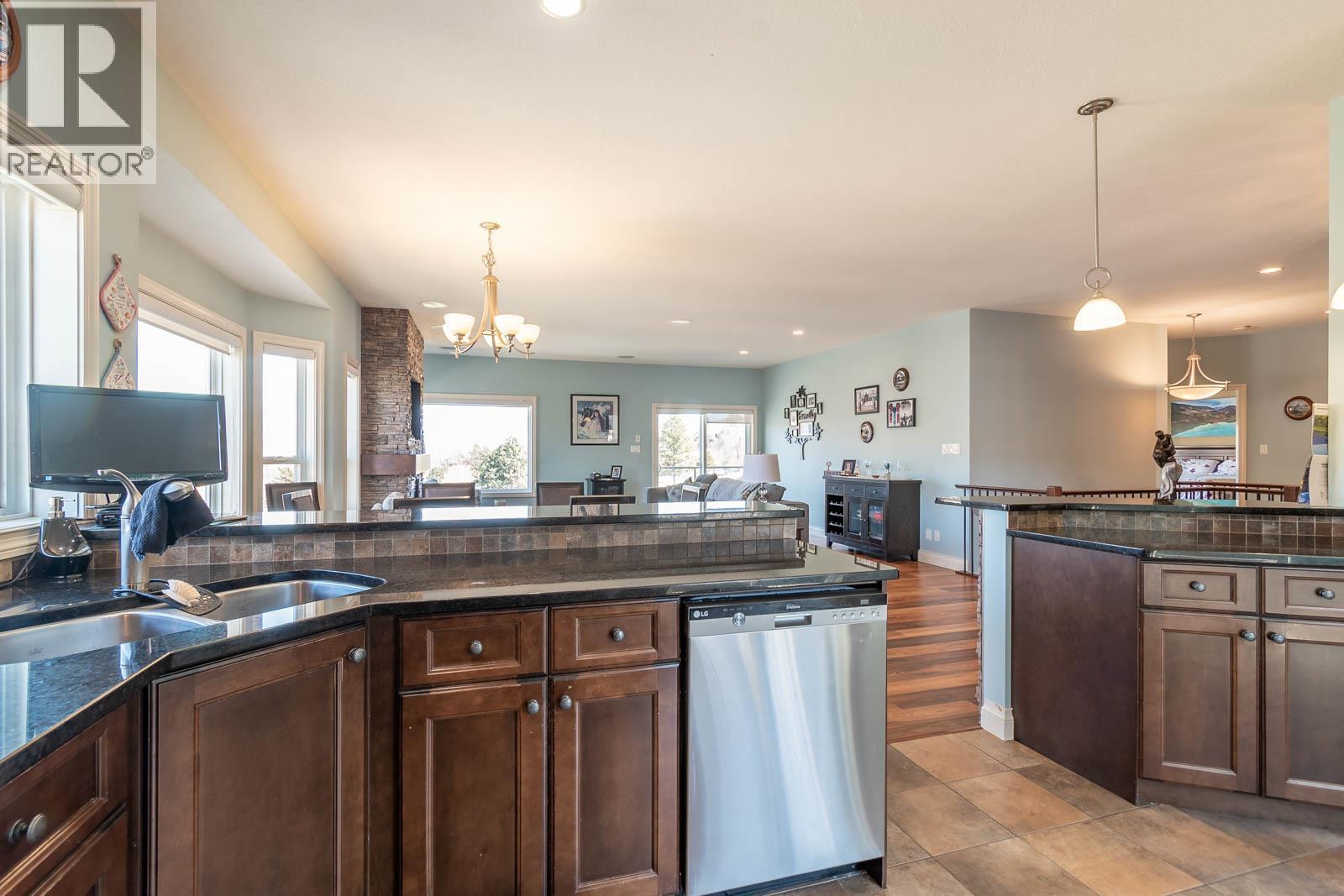 1025 Longacre Place, Vernon, British Columbia  V1H 1H7 - Photo 35 - 10374660