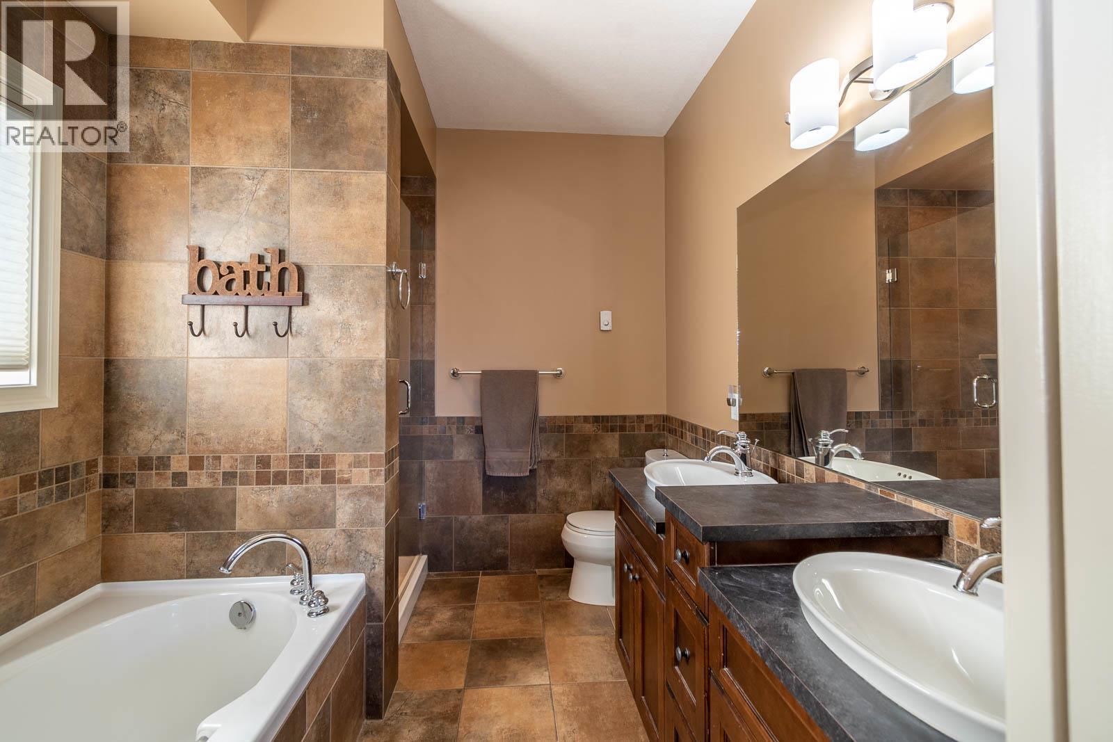 1025 Longacre Place, Vernon, British Columbia  V1H 1H7 - Photo 44 - 10374660